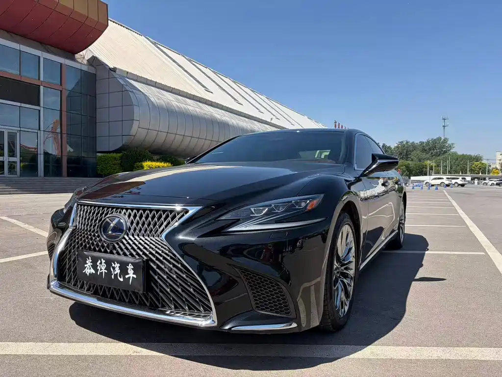 Lexus LS 2019