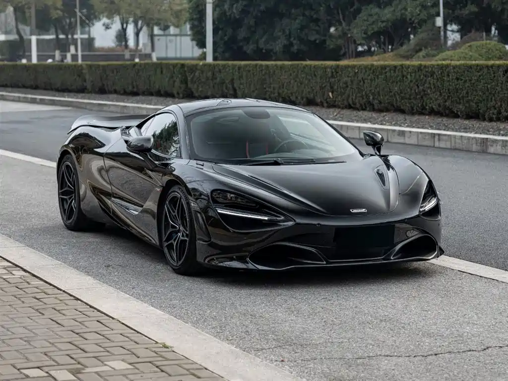 MCLAREN 720S