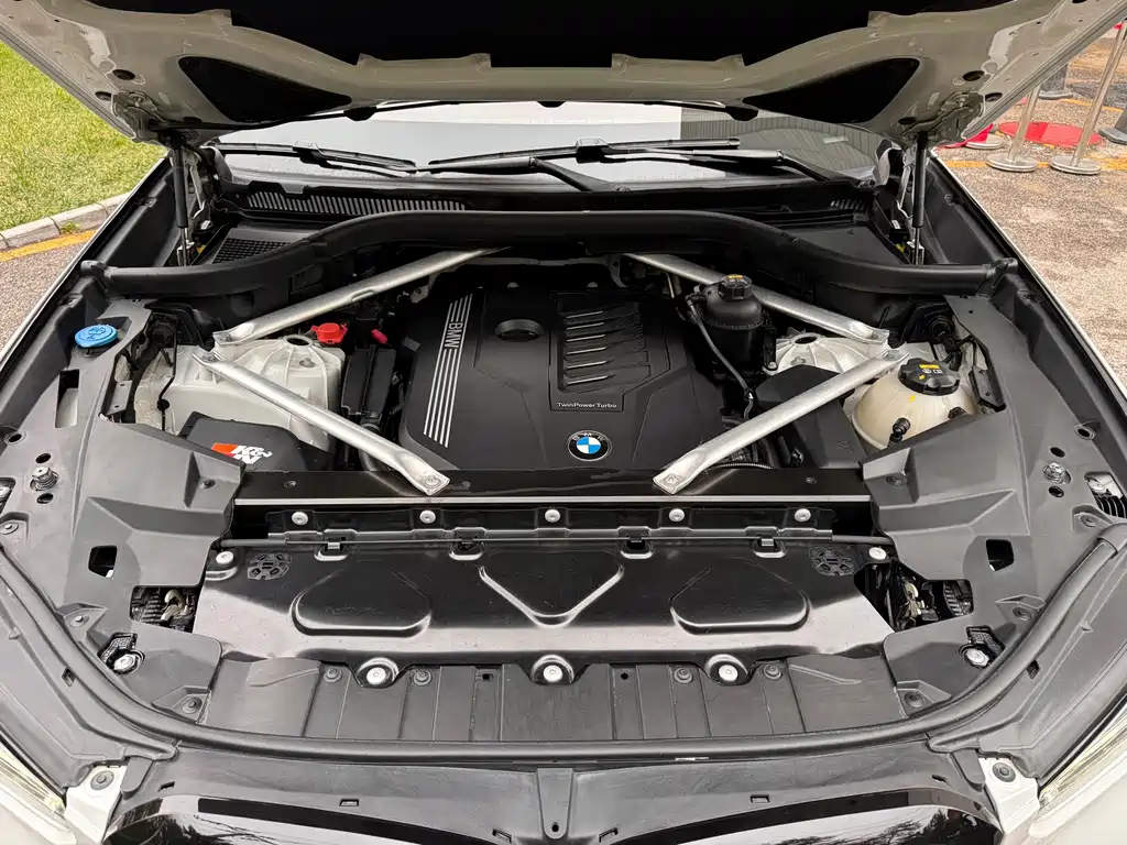 BMW X5 (Import) — миниатюра 23