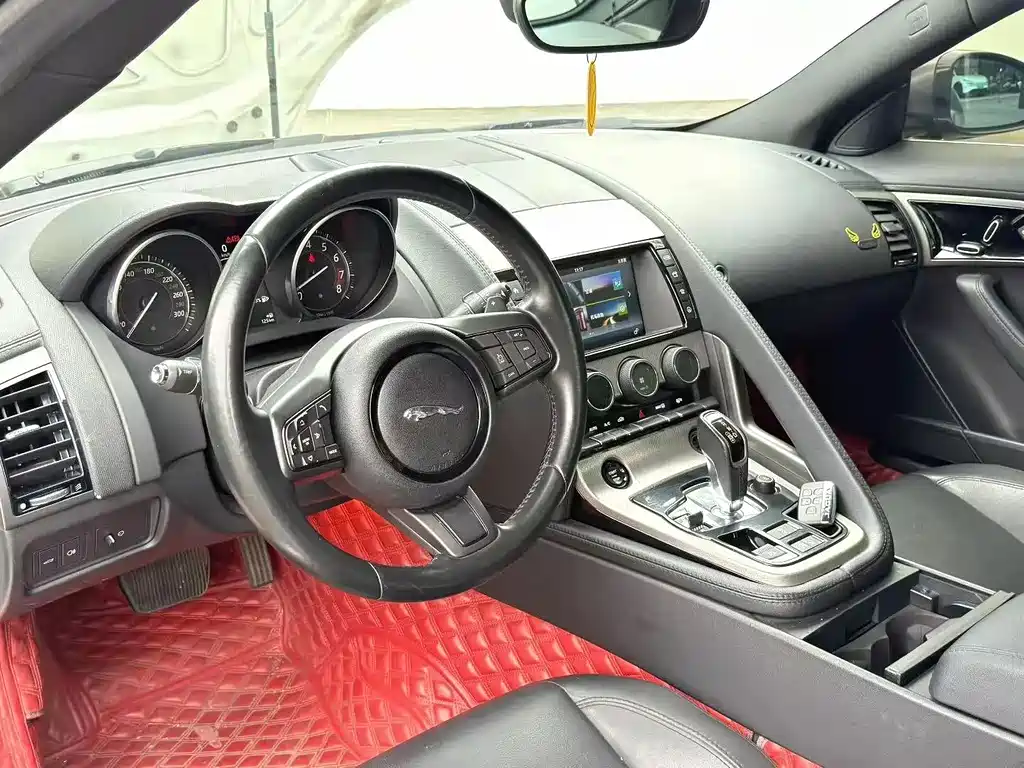 Jaguar F-TYPE — миниатюра 8