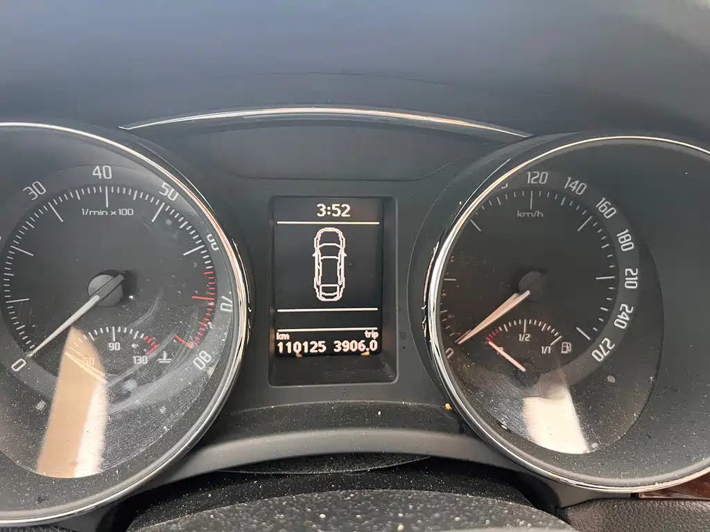 Skoda Superb — миниатюра 10