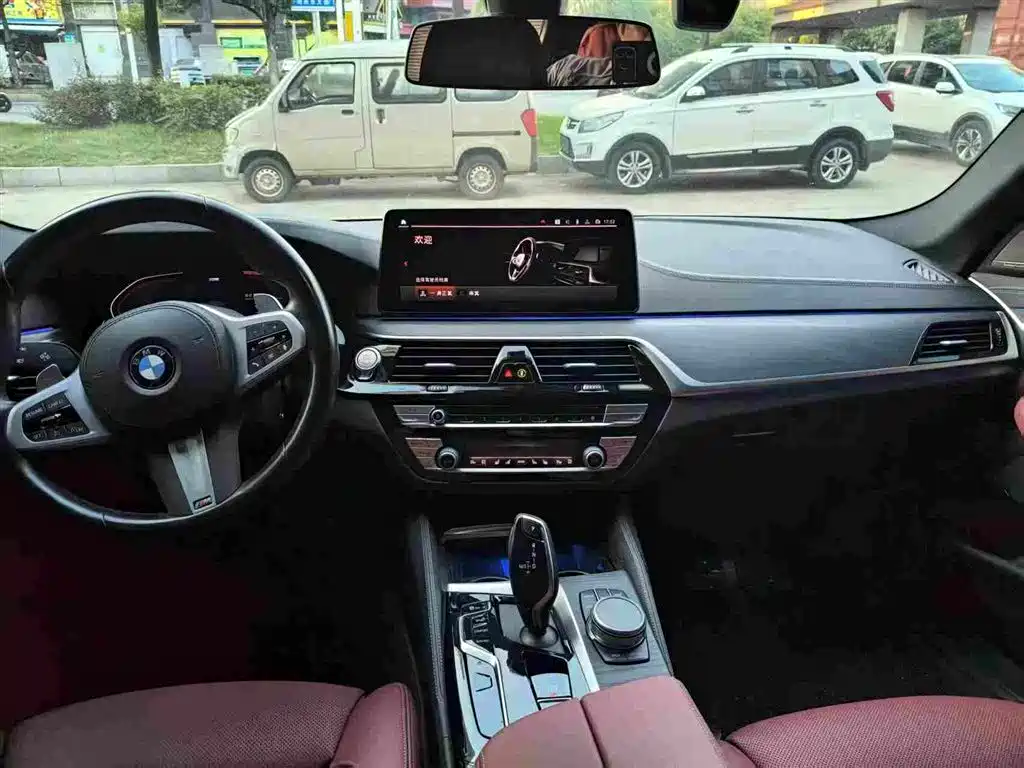 BMW 5 Series — миниатюра 5