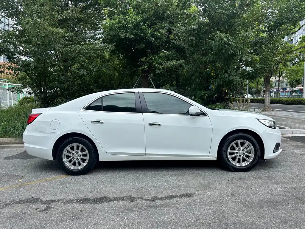 Chevrolet Malibu — миниатюра 4