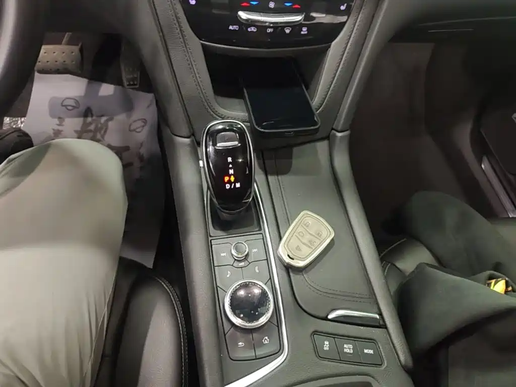 Cadillac XT5 — миниатюра 14