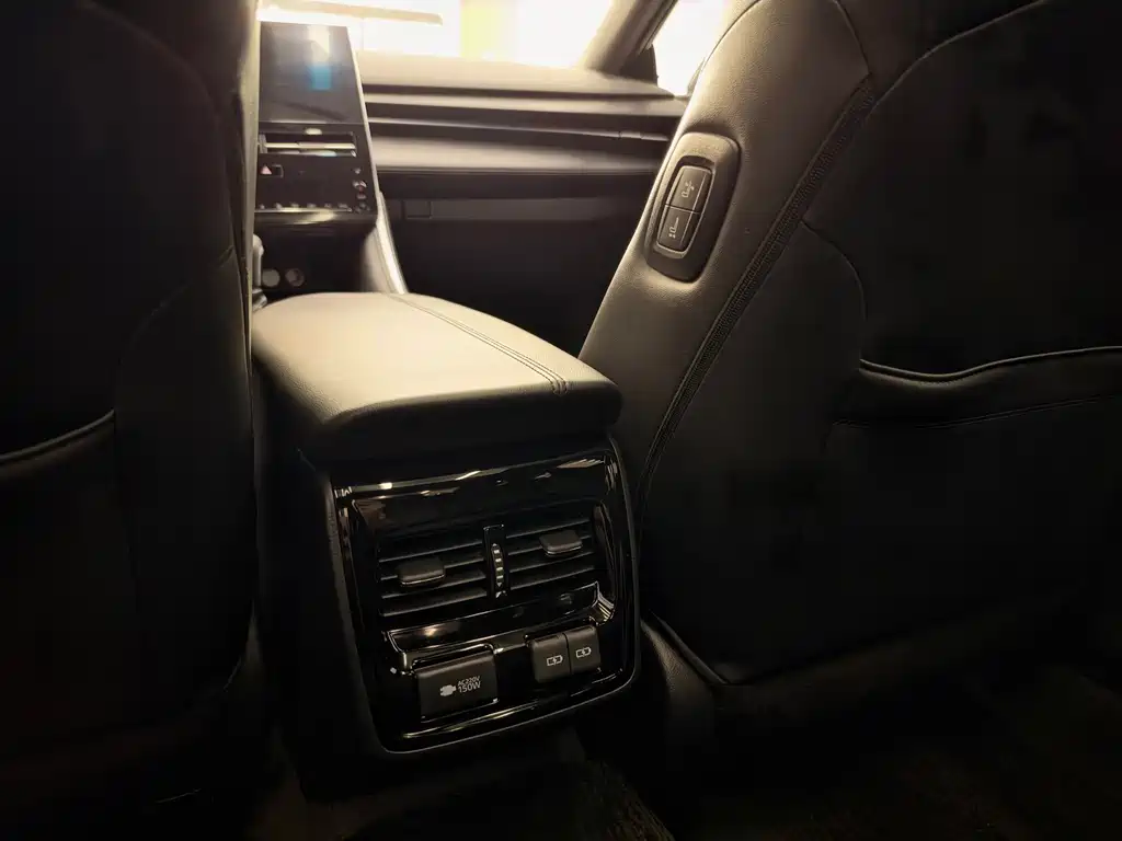 Toyota Avalon — миниатюра 8