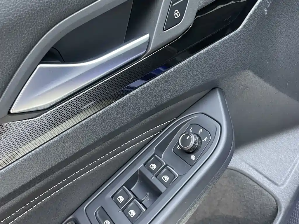 Volkswagen Golf — миниатюра 10