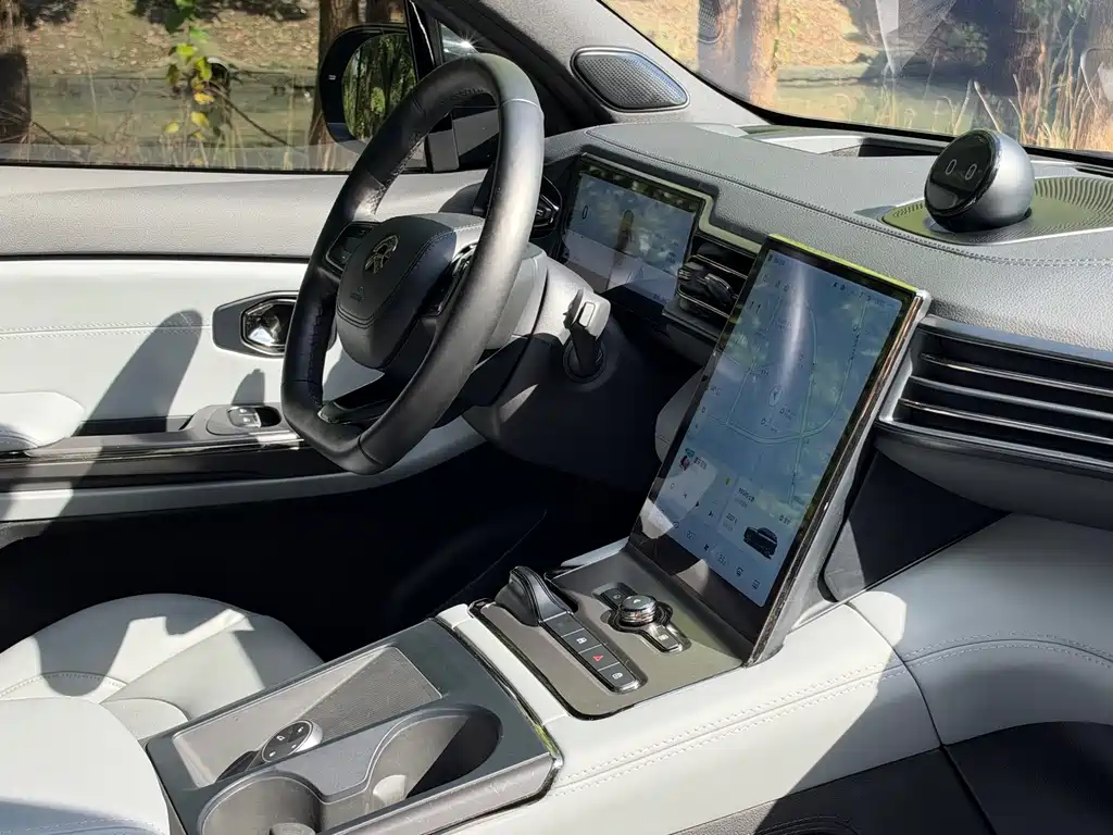NIO ES6 — миниатюра 15