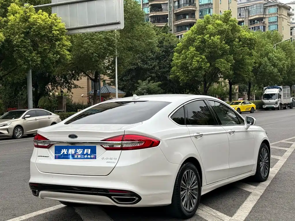 Ford Mondeo — миниатюра 16