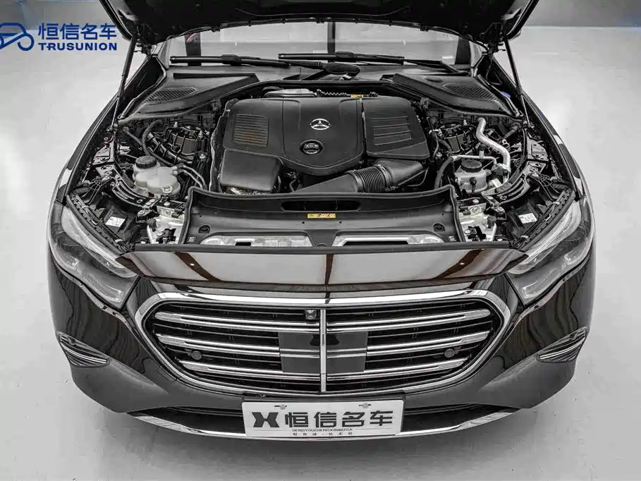 Mercedes-Benz E-Class — миниатюра 21