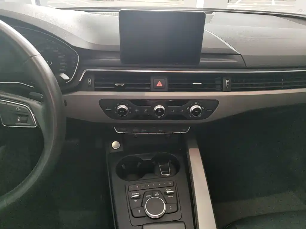 Audi A4L — миниатюра 13