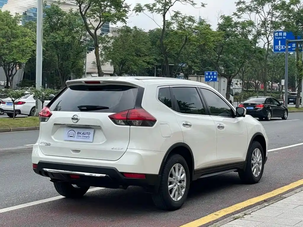 Nissan X-Trail — миниатюра 7