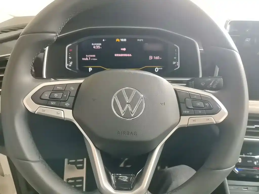 Volkswagen Tiguan L — миниатюра 11