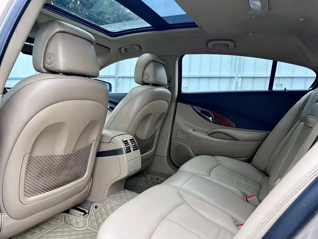 Buick LaCrosse — миниатюра 10