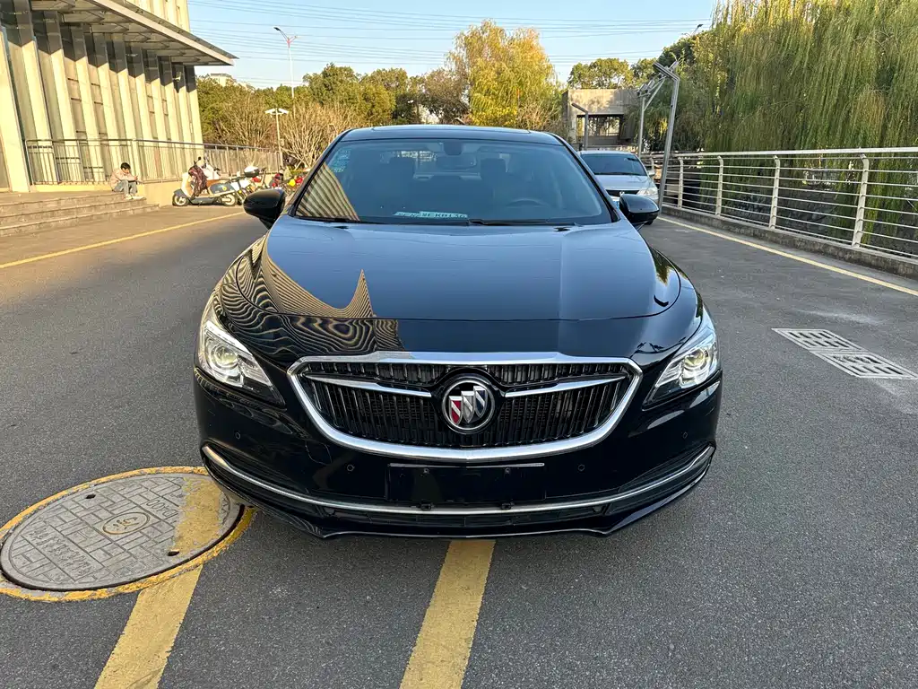 BUICK LACROSSE