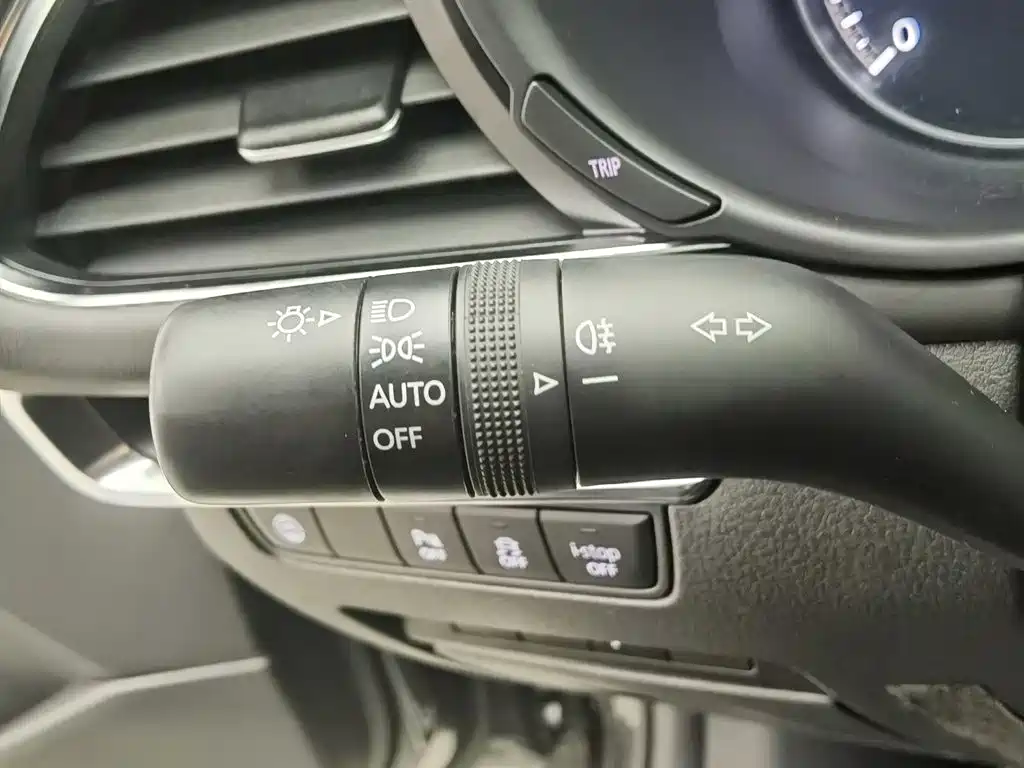 Mazda 3 Axela — миниатюра 21