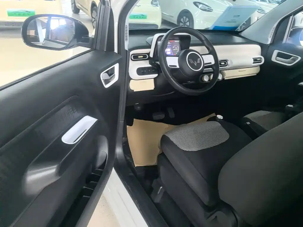 Wuling MINIEV — миниатюра 16