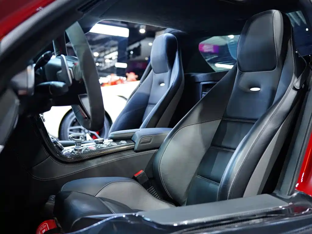 Mercedes-Benz SLS AMG — миниатюра 16