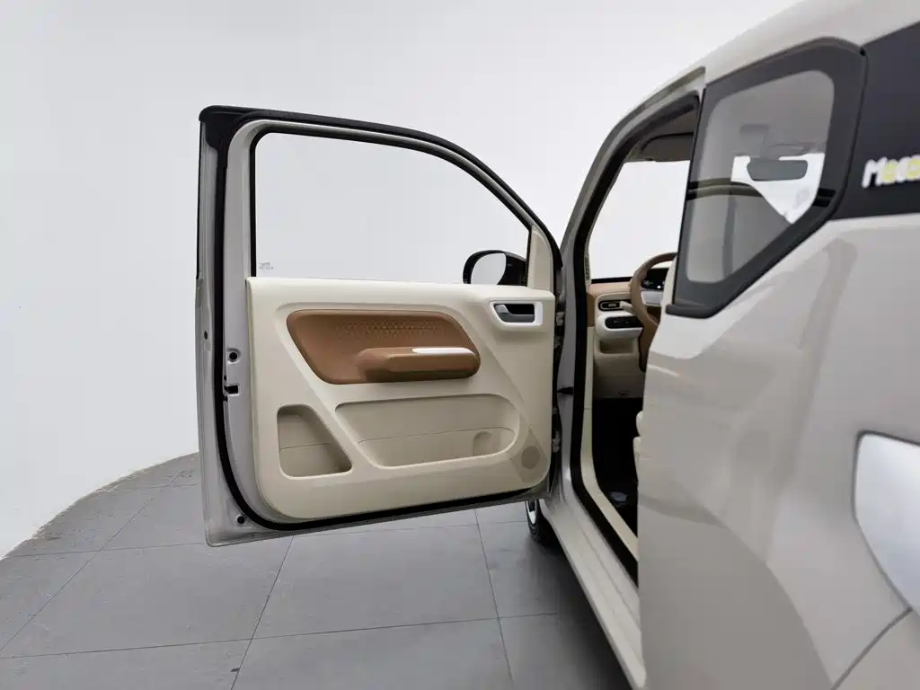 Wuling MINIEV — миниатюра 8