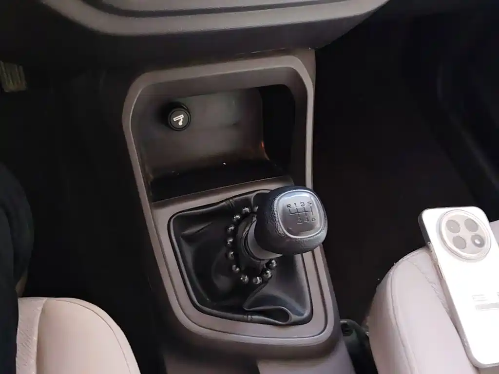 Wuling Hongguang V — миниатюра 14