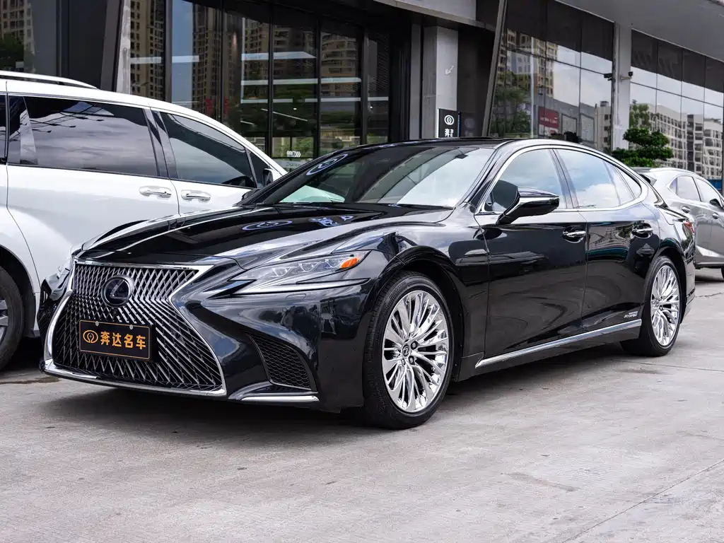 Lexus LS