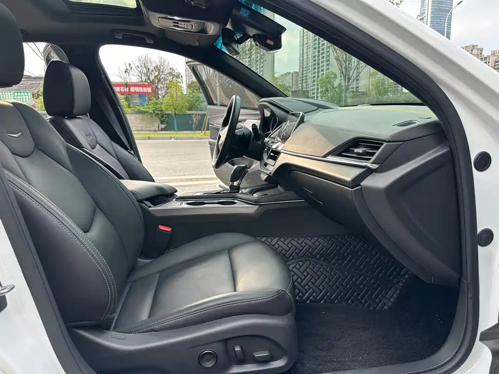 Cadillac CT4 — миниатюра 10