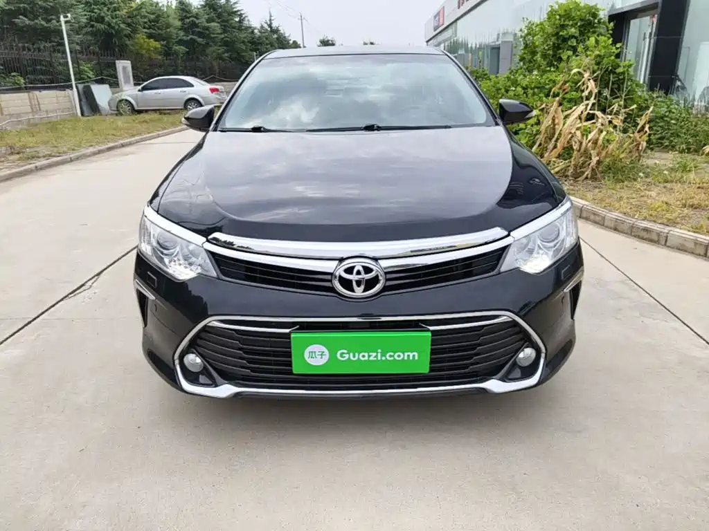 Toyota Camry — миниатюра 3
