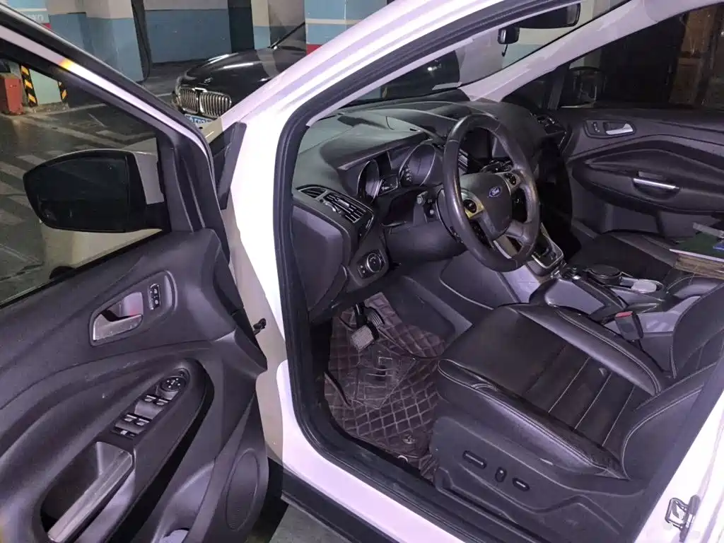 Ford Kuga — миниатюра 17