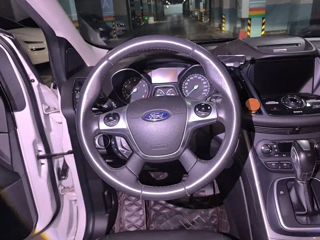 Ford Kuga — миниатюра 11