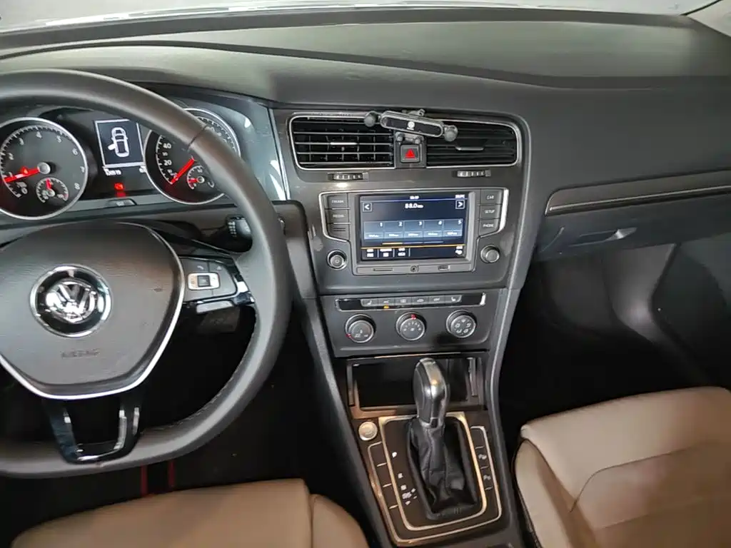 Volkswagen Golf — миниатюра 13