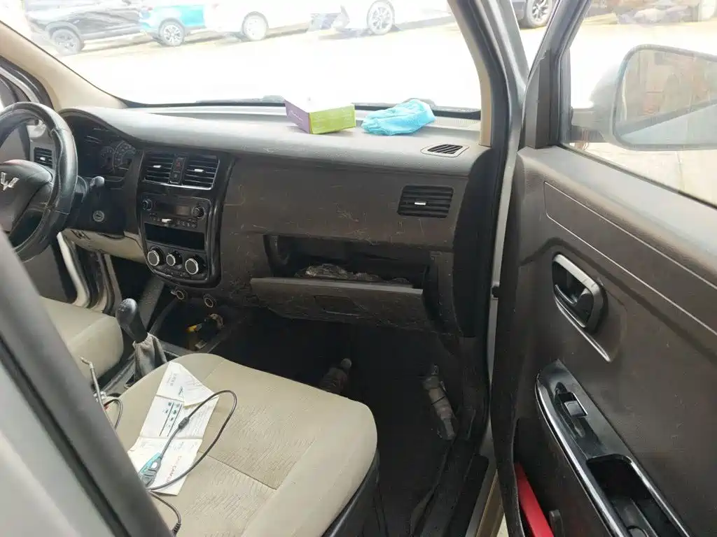 Wuling Rongguang V — миниатюра 18