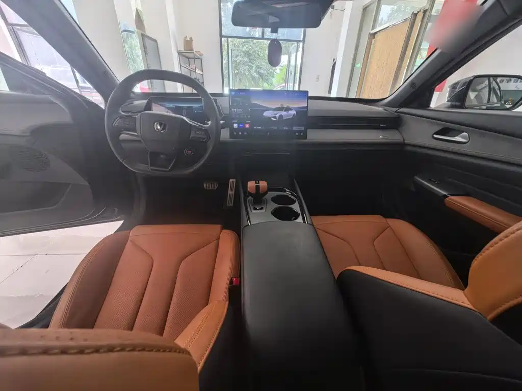 Changan UNI-V — миниатюра 4