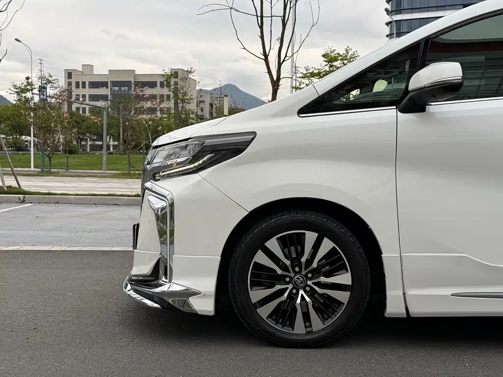 Toyota Alphard 2018 3.5L
