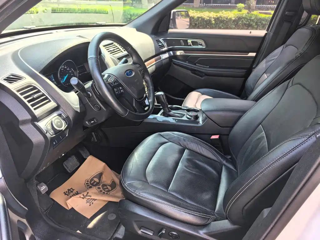 Ford Explorer (Import) — миниатюра 4