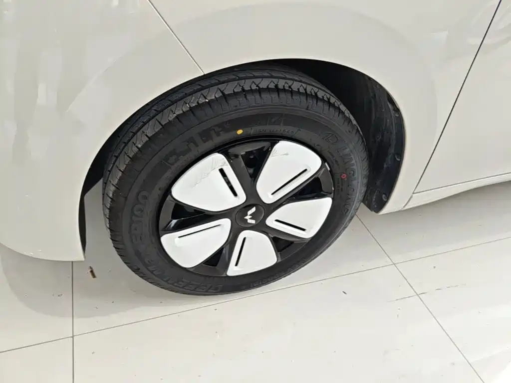 Wuling MINIEV — миниатюра 23