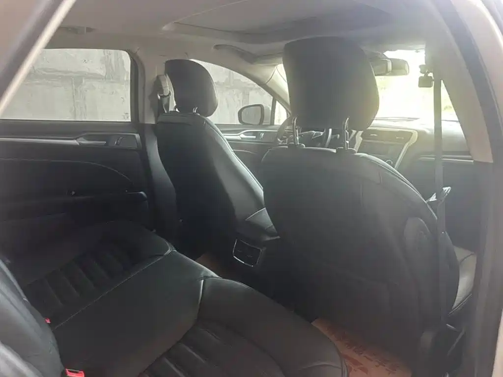 Ford Mondeo — миниатюра 4