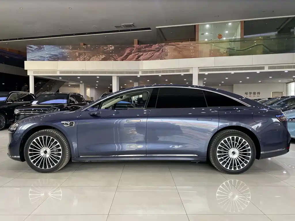 AITO ENJOY THE WORLD S9