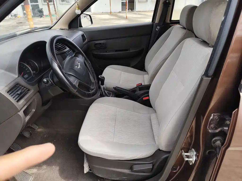Wuling Hongguang — миниатюра 6