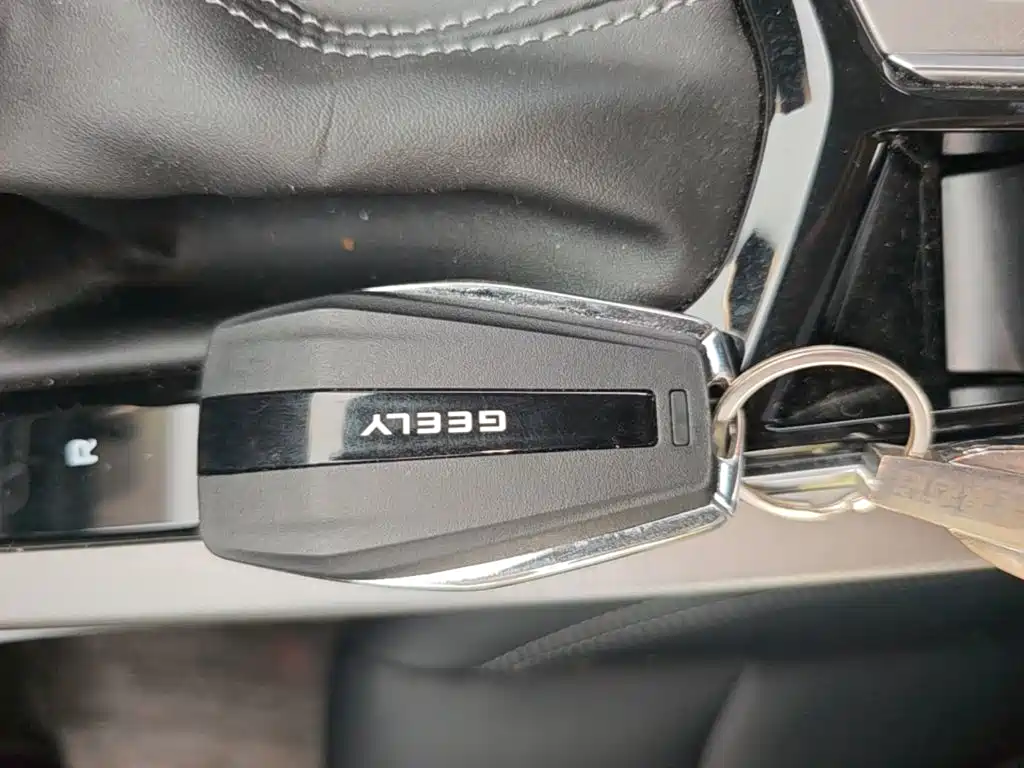 Geely Emgrand — миниатюра 9
