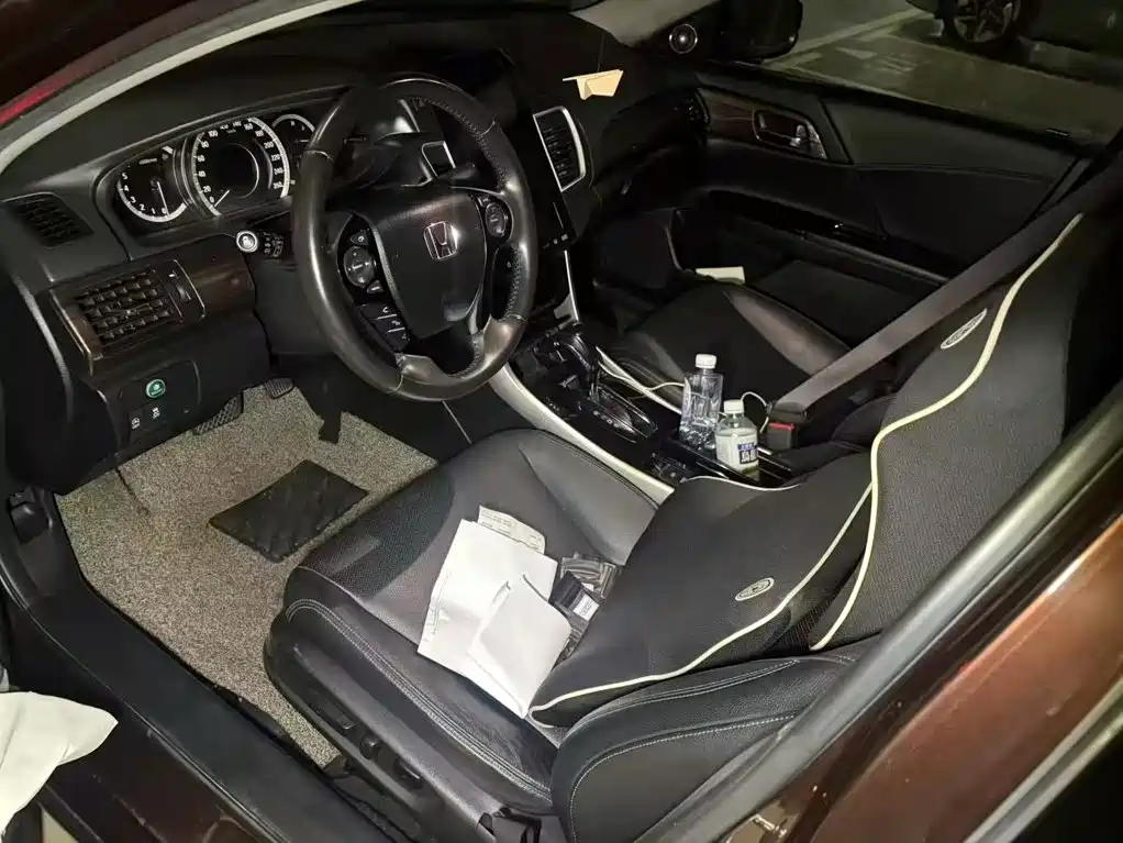 Honda Accord — миниатюра 2
