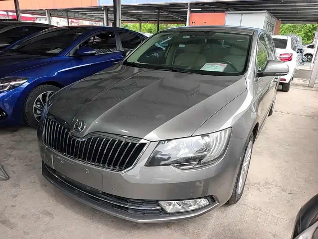 Skoda Superb — миниатюра 2