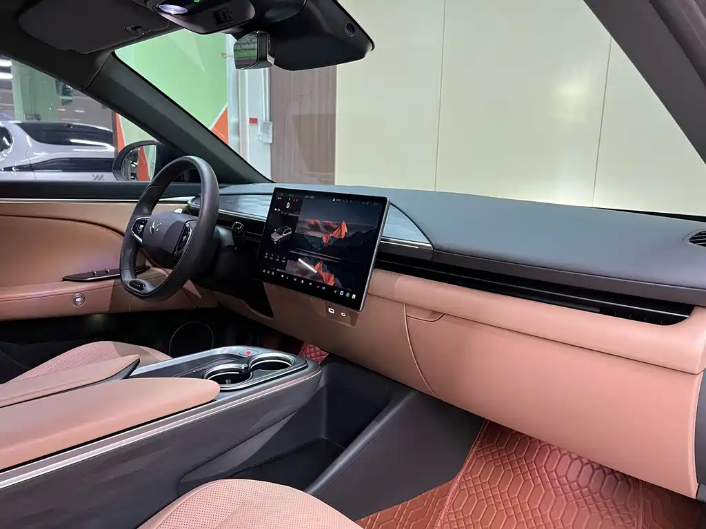 ARCFOX EXTREME FOX POLAR FOX ALPHA T5