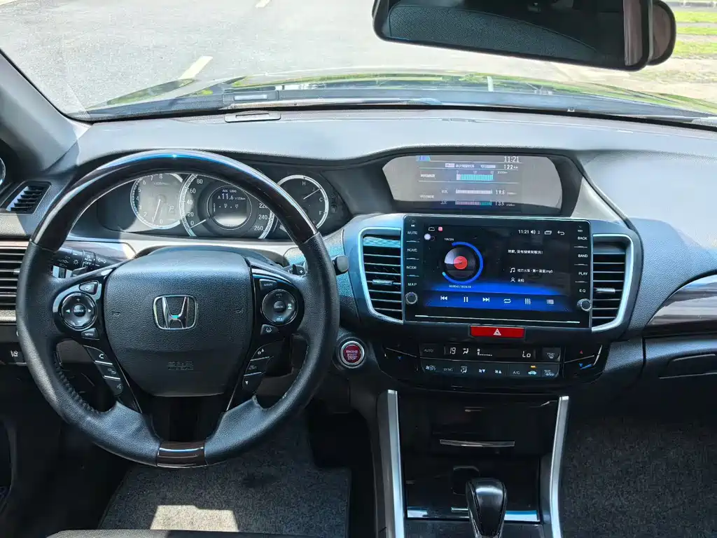 Honda Accord — миниатюра 6