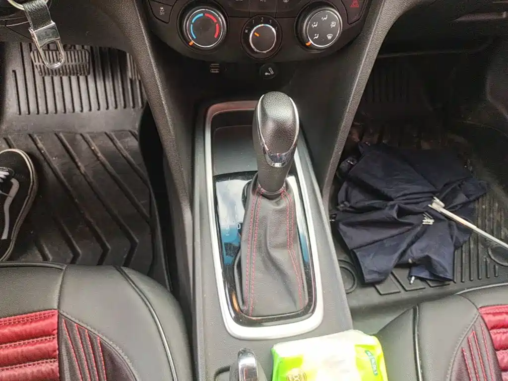 Chevrolet Monza — миниатюра 14