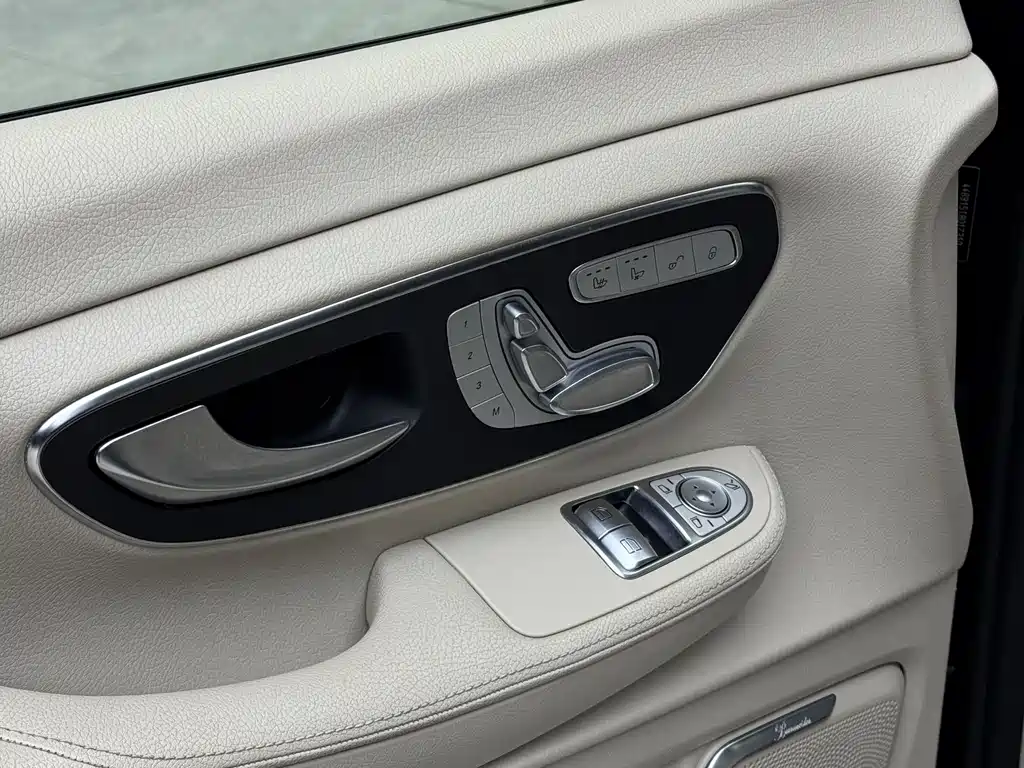 MERCEDES-BENZ V CLASS