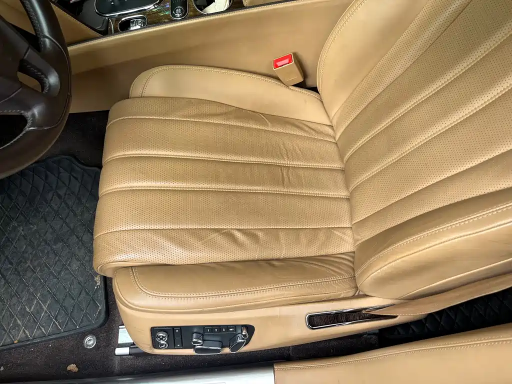Bentley Flying Spur — миниатюра 7