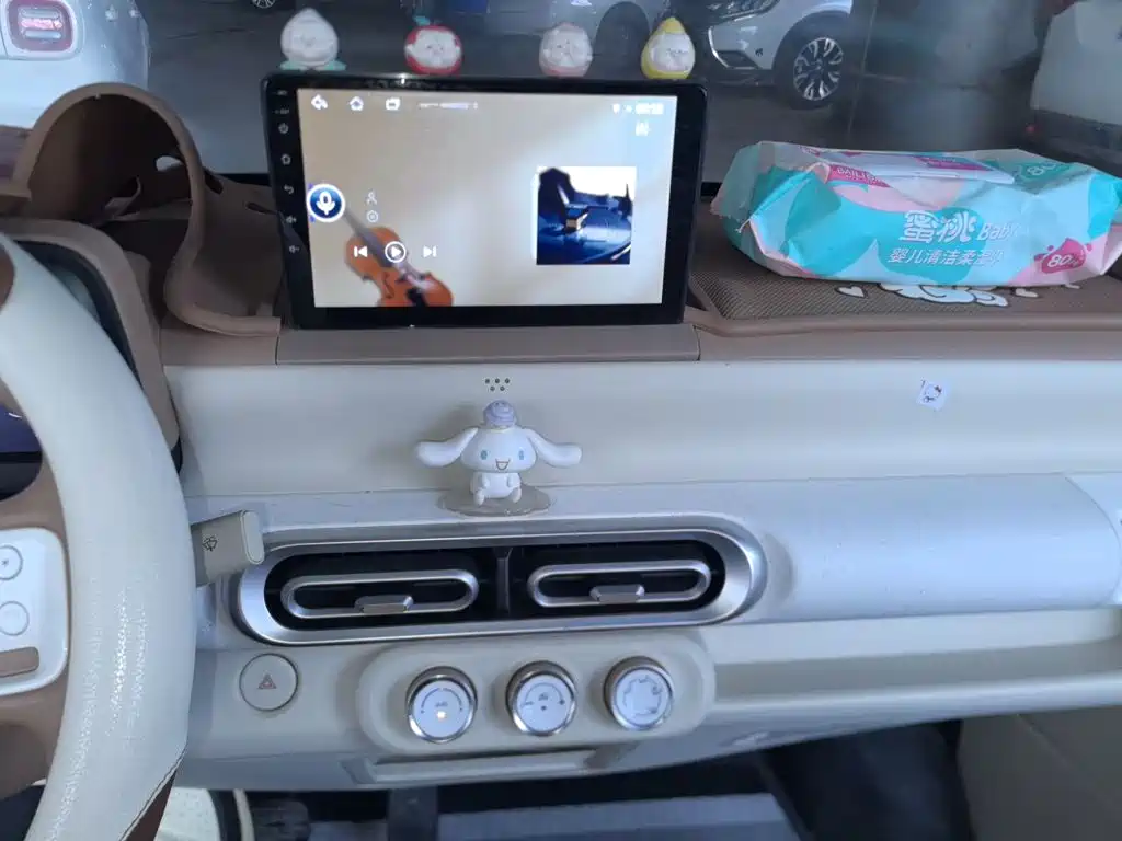 Wuling MINIEV — миниатюра 9