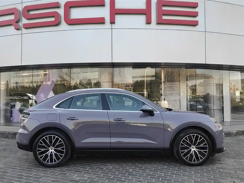 Porsche Macan 2024 Macan 4