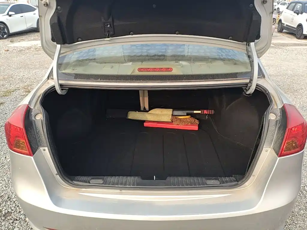 Buick Excelle — миниатюра 19
