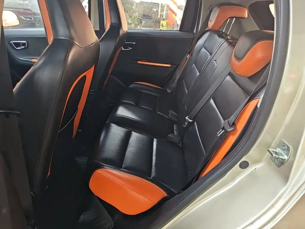 Geely Vision X1 — миниатюра 17
