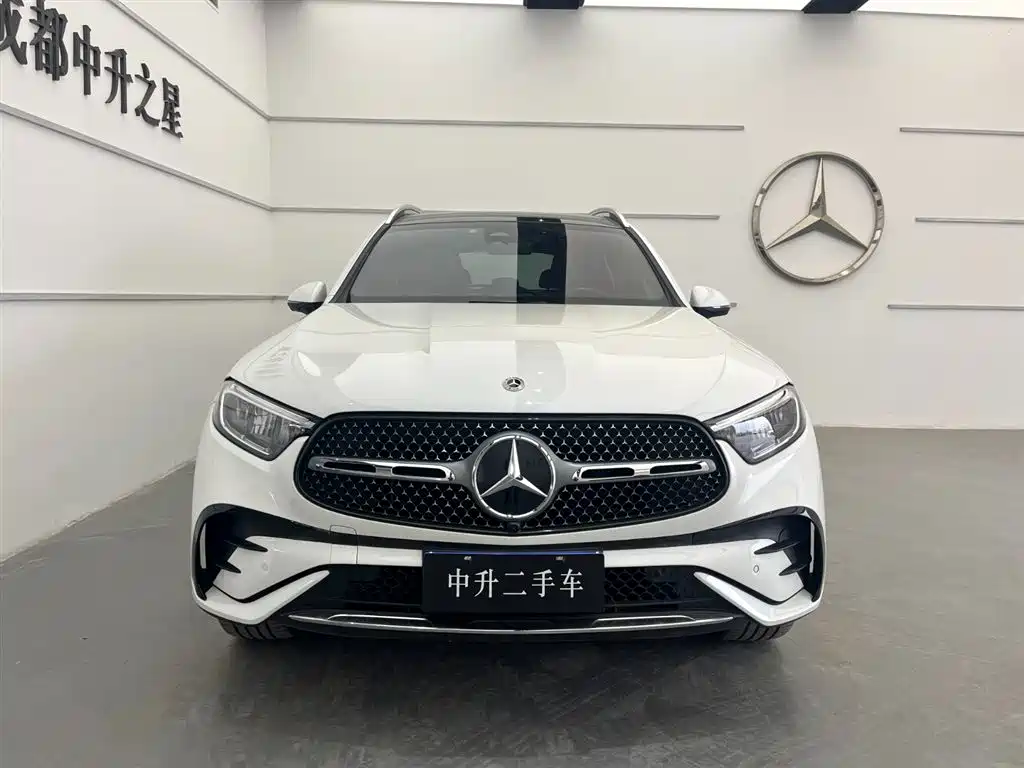 MERCEDES-BENZ GLC